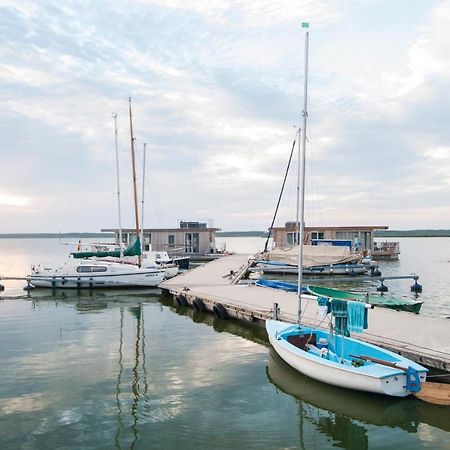 traumHaff Küstenchalets - einzigartige Chalets an der Ostsee. Ganz aus Lärchenholz mit Kamin und Sauna Vogelsang-Warsin Exterior foto