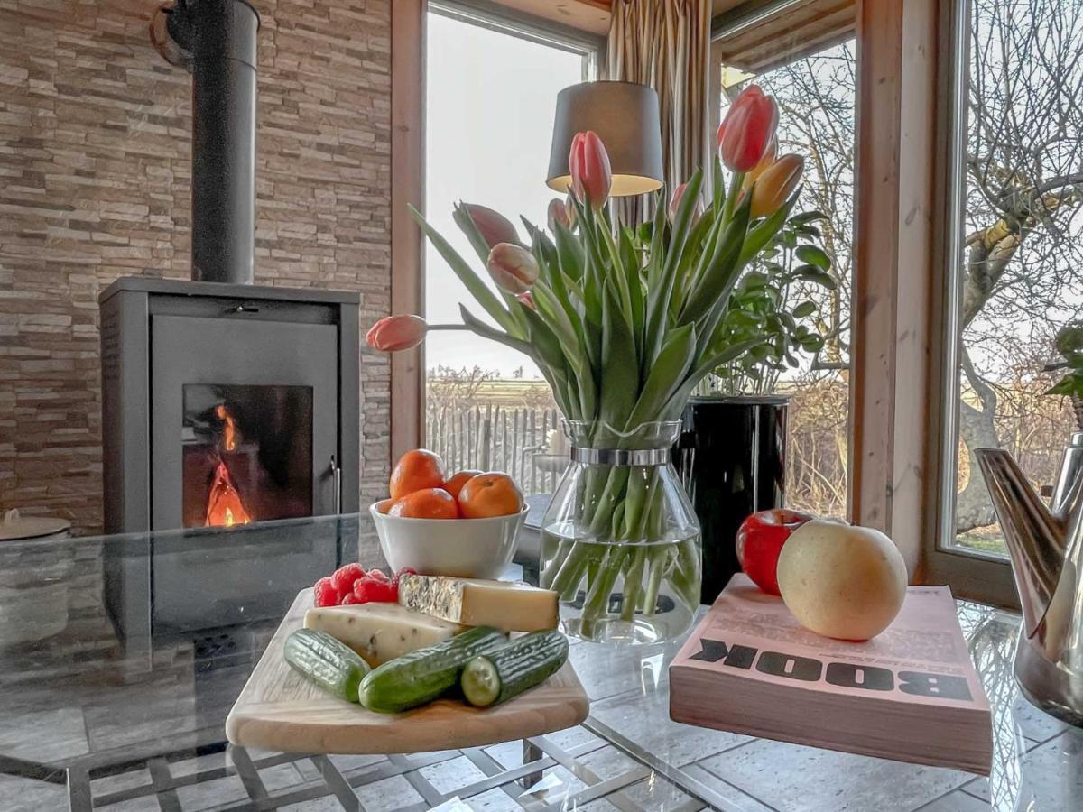 traumHaff Küstenchalets - einzigartige Chalets an der Ostsee. Ganz aus Lärchenholz mit Kamin und Sauna Vogelsang-Warsin Exterior foto