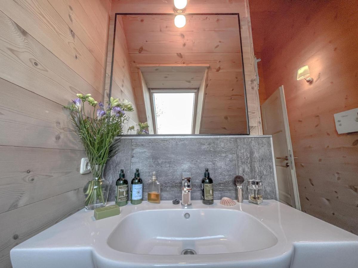 traumHaff Küstenchalets - einzigartige Chalets an der Ostsee. Ganz aus Lärchenholz mit Kamin und Sauna Vogelsang-Warsin Exterior foto