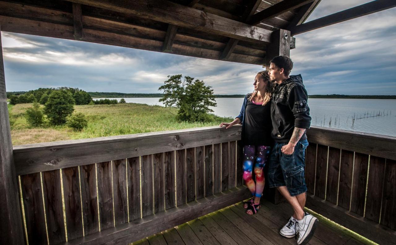 traumHaff Küstenchalets - einzigartige Chalets an der Ostsee. Ganz aus Lärchenholz mit Kamin und Sauna Vogelsang-Warsin Exterior foto