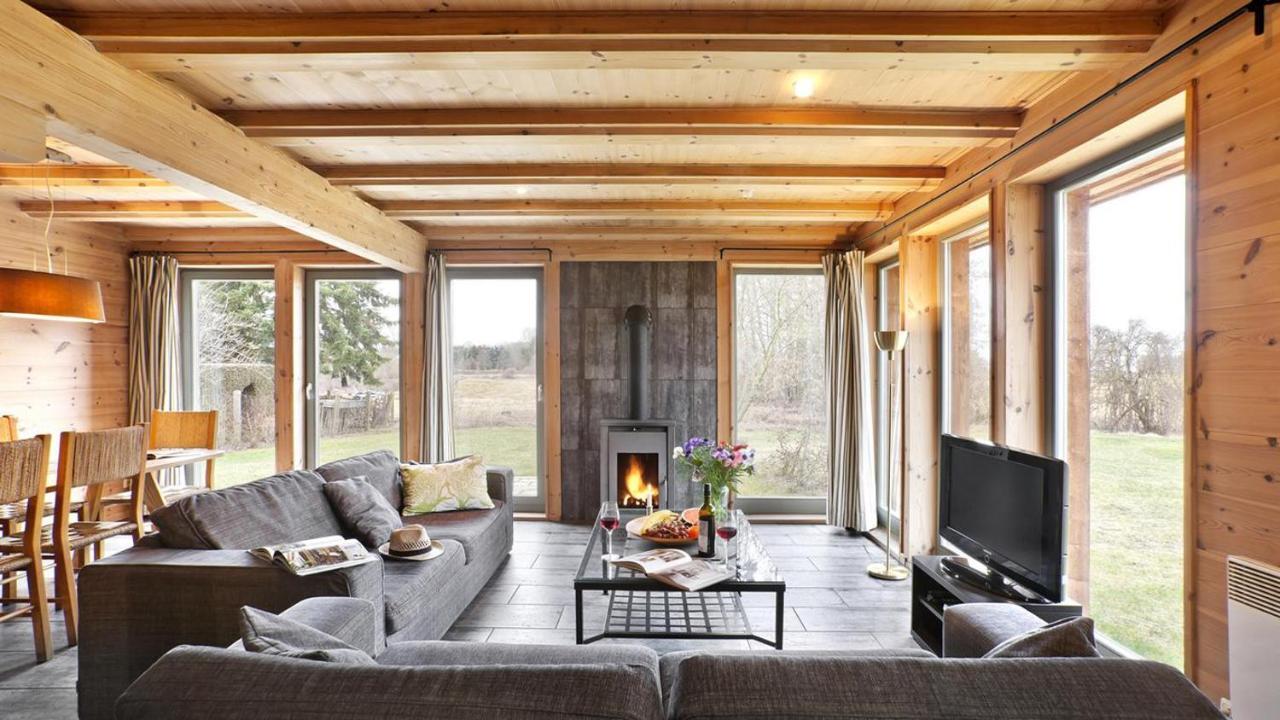 traumHaff Küstenchalets - einzigartige Chalets an der Ostsee. Ganz aus Lärchenholz mit Kamin und Sauna Vogelsang-Warsin Exterior foto